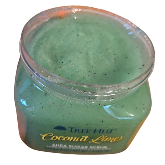 Tree Hut Coconut Lime Shea Sugar Scrub, New - Picture 3 of 3